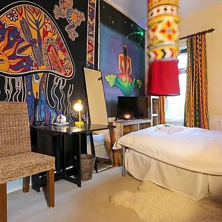 Digs 5* Bradford (West Yorkshire)