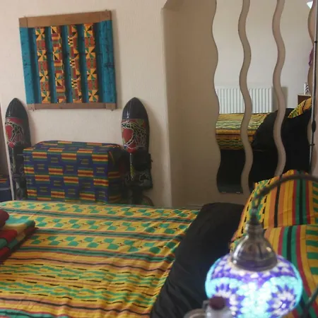 Bed & Breakfast Digs 5*